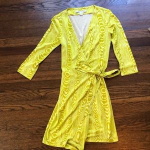 DVF Iconic Wrap Dress “New Julian Two Mini”